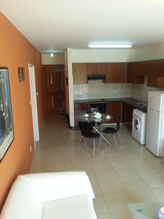 Byreva Apartments Paphos Pokoj fotografie