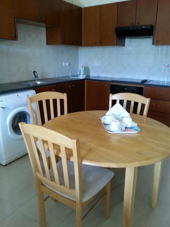 Byreva Apartments Paphos Pokoj fotografie