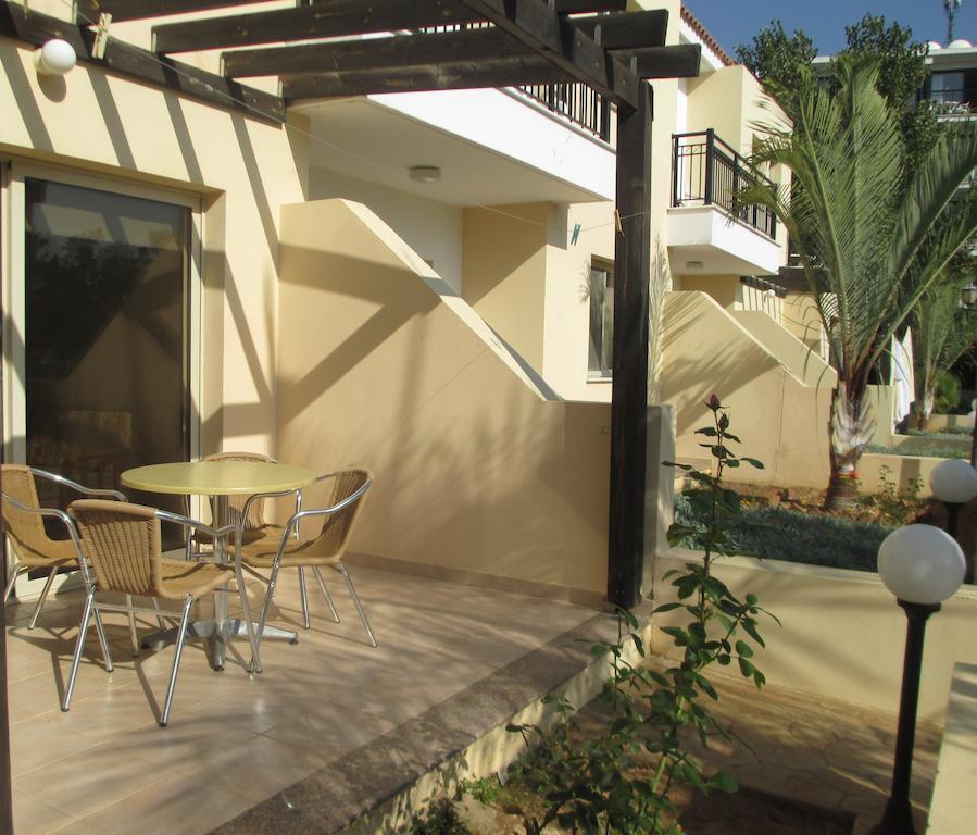 Byreva Apartments Paphos Exteriér fotografie